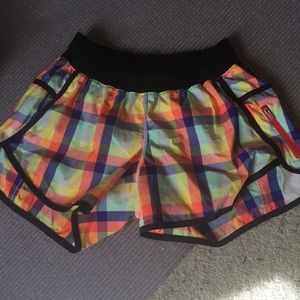 Lululemon Sea Wheeze Track Attack Short VEUC Sz 6
